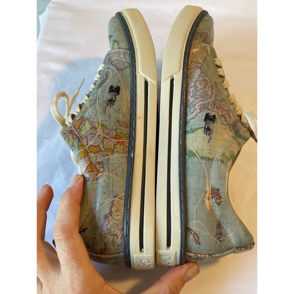 Dogo gray world map sneakers women’s Size 38 euro or US 7.5, flat cute kitsch - Picture 6 of 9